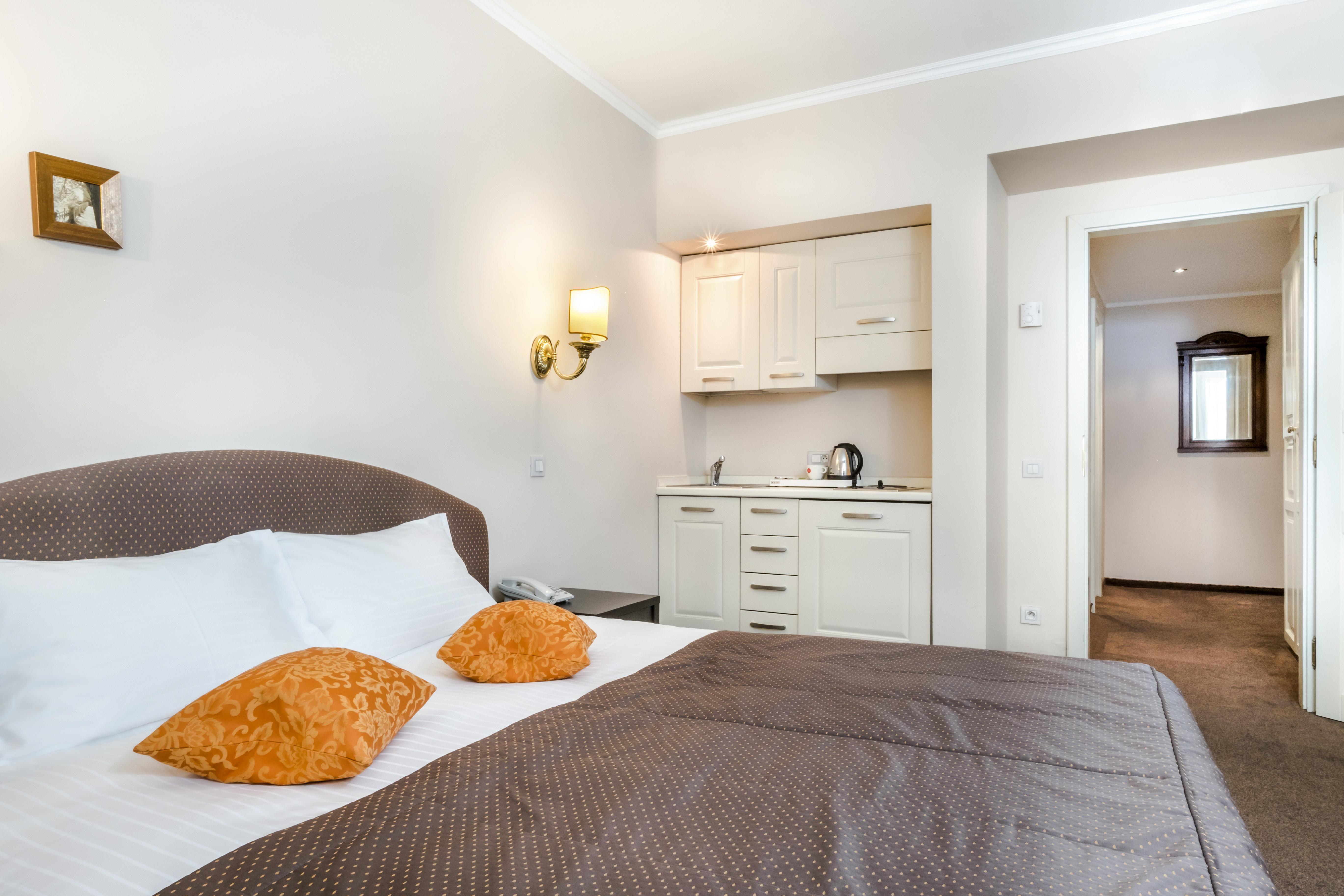 Hotel Bookquet Prague Exterior photo A typical studio apartment