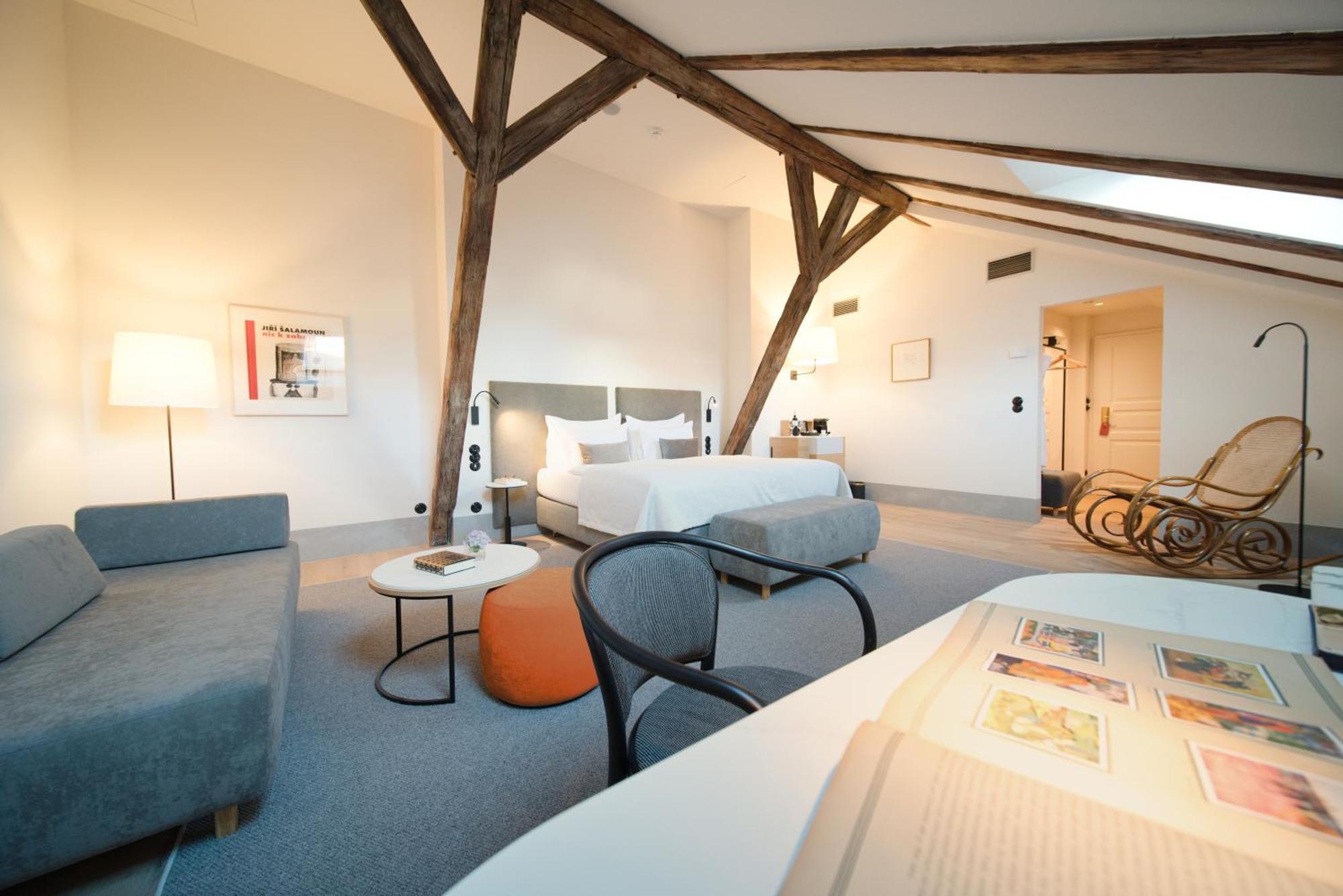 Hotel Bookquet Prague Exterior photo Suite